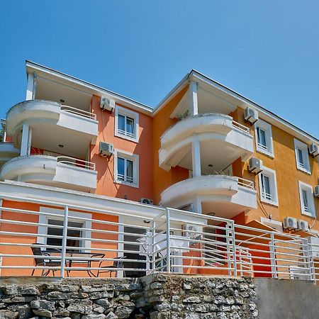 Apartments Villa Relax Petrovac エクステリア 写真