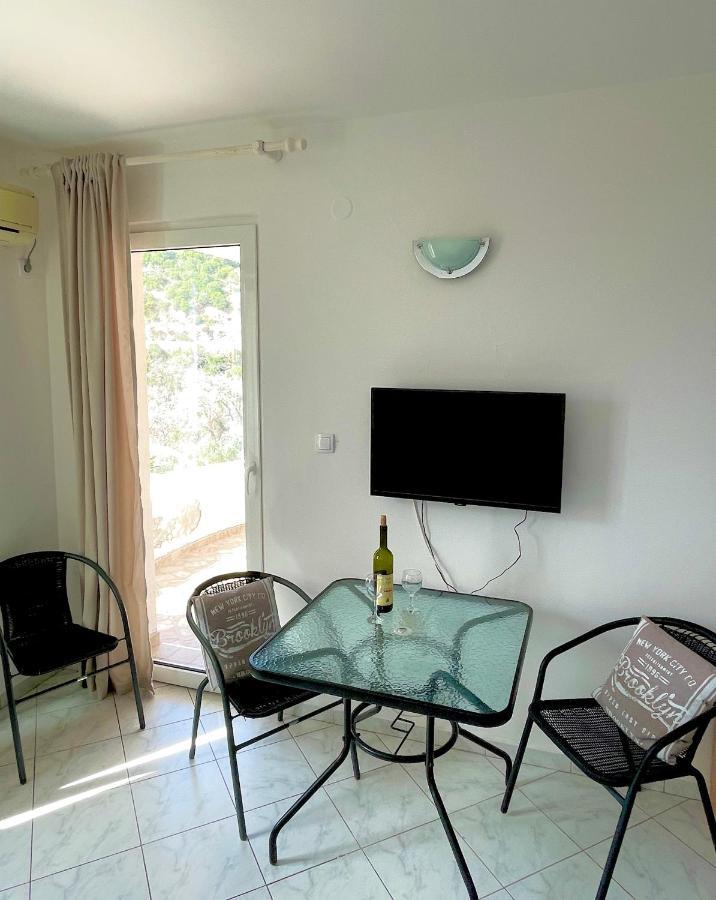 Apartments Villa Relax Petrovac エクステリア 写真