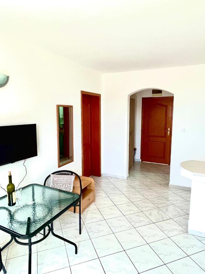 Apartments Villa Relax Petrovac エクステリア 写真