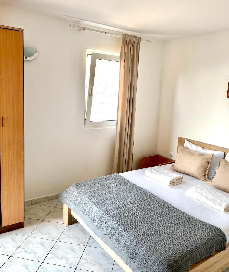 Apartments Villa Relax Petrovac エクステリア 写真