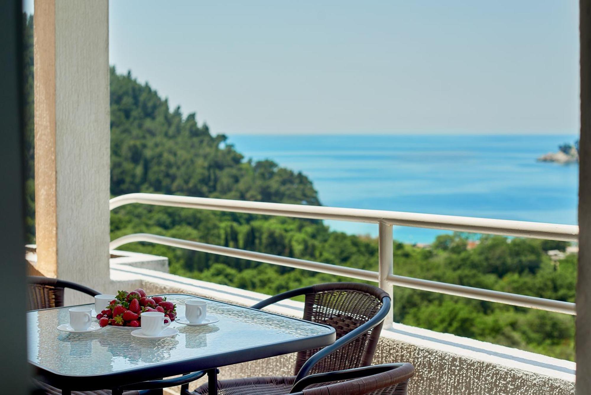 Apartments Villa Relax Petrovac エクステリア 写真