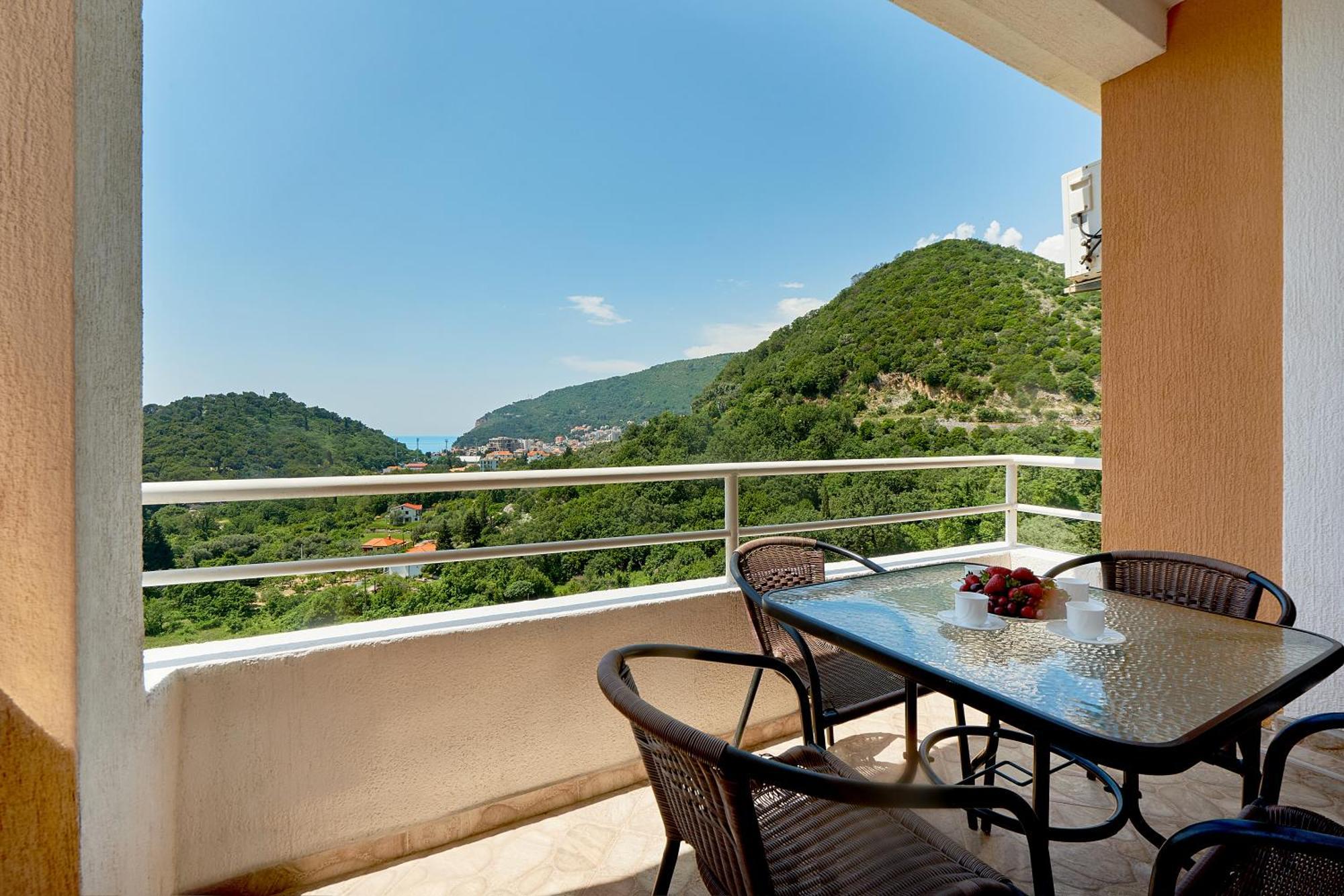 Apartments Villa Relax Petrovac エクステリア 写真