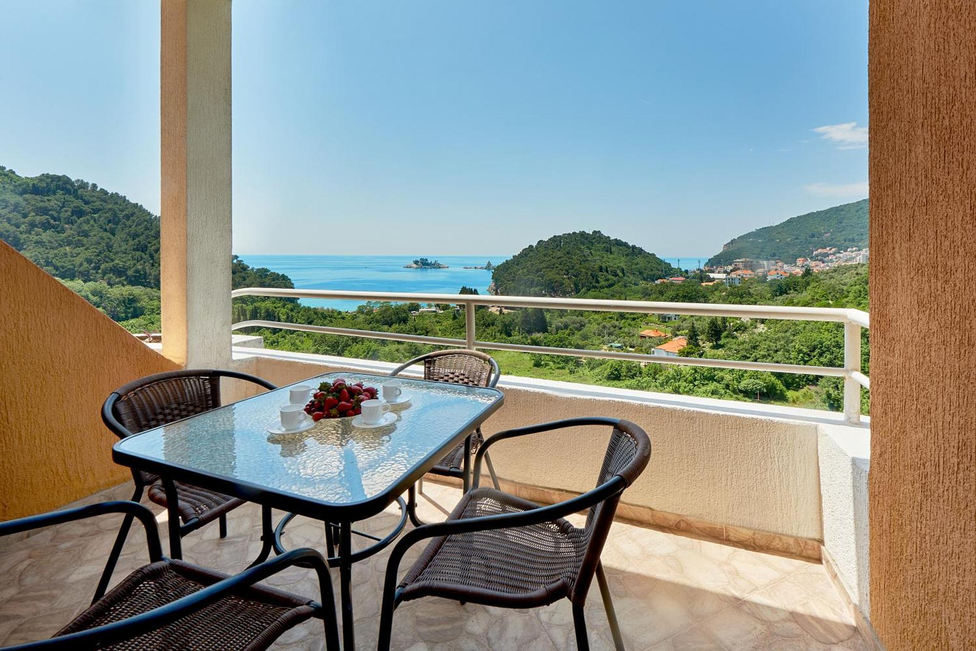 Apartments Villa Relax Petrovac エクステリア 写真