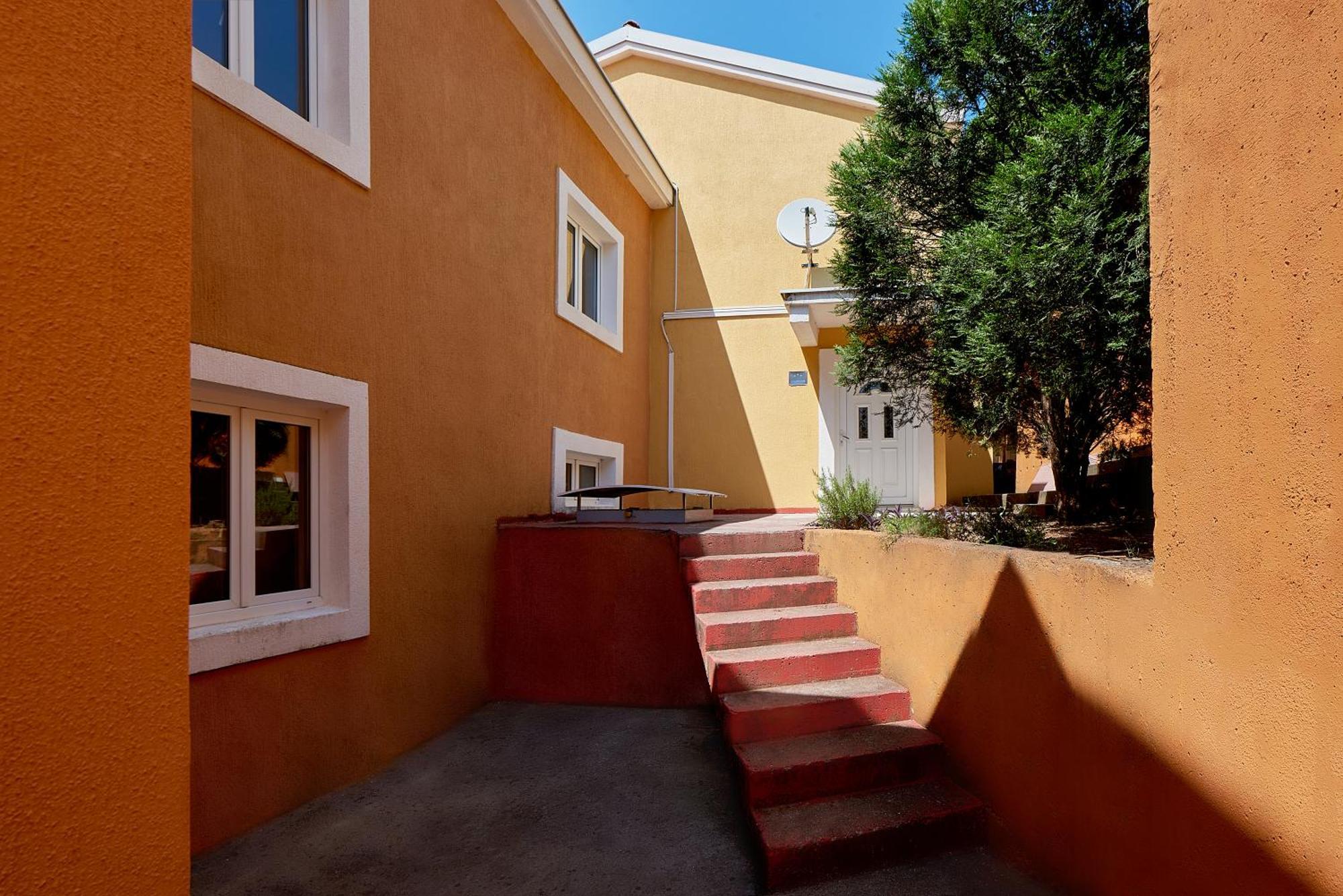 Apartments Villa Relax Petrovac エクステリア 写真
