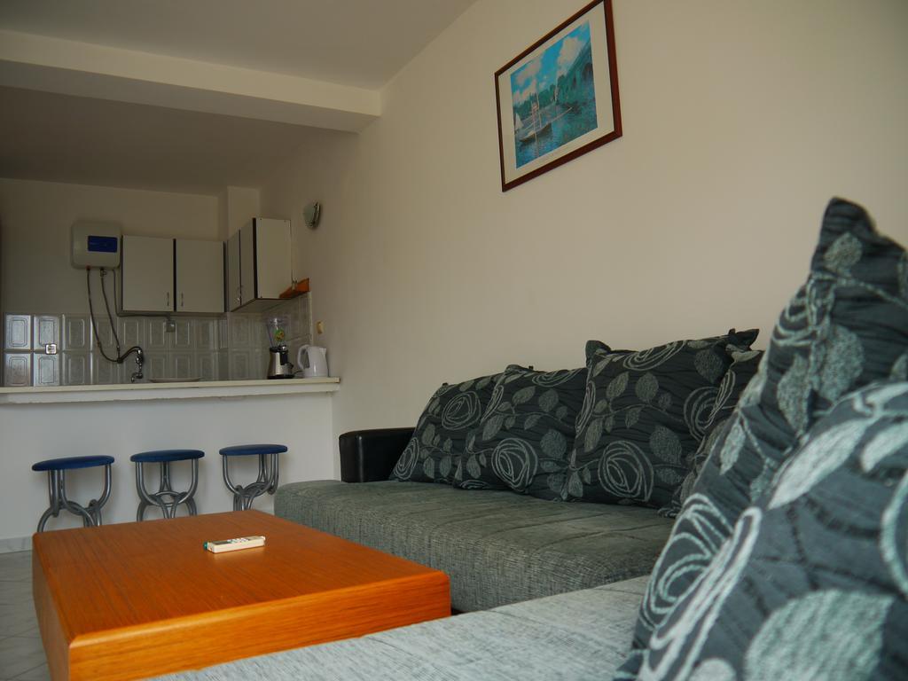 Apartments Villa Relax Petrovac エクステリア 写真